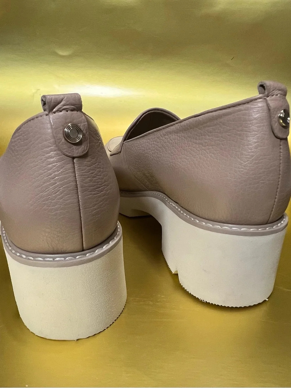 NWOB $120 Naturalizer Darry Porcelain Beige Leather Platform Loafers Sz 8.5